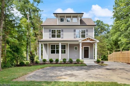 168 Bungalow Ter, Millington, NJ 07946-1522