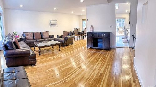 35 Middle Ln, Muttontown, NY 11753-2235