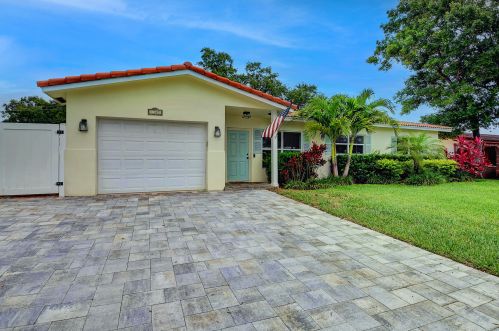 1167 3rd St, Boca Raton, FL 33486-4555