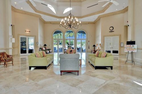 8670 Pine Cay, West Palm Beach FL  33411-5538 exterior