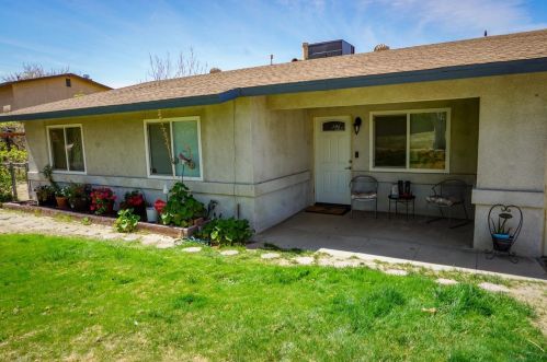 15906 Heatherdale Rd, Victorville, CA 92394-1321