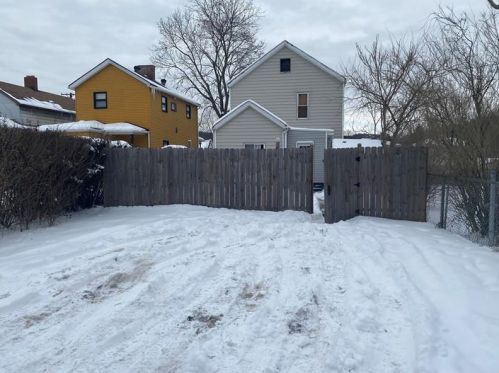 606 17th St, New Brighton, PA 15066-2349