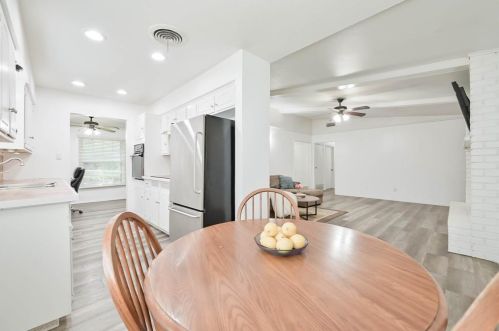 6128 Walraven Cir, Fort Worth TX  76133-2744 exterior