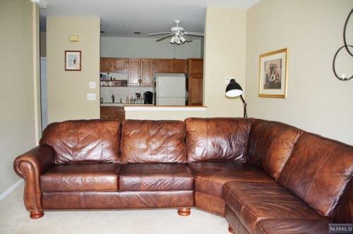 5323 Richmond Rd, West Milford Lakes NJ  07480-1924 exterior