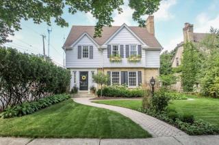 4517 Ardmore Ave, Milwaukee, WI 53211-1402