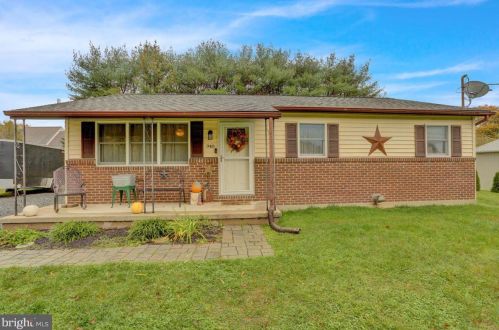 940 Albert Dr, Molino, PA 17961-1551