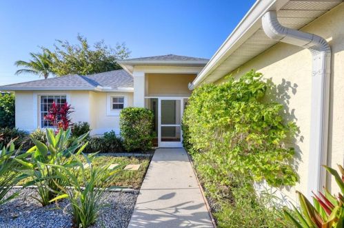 1324 37th St, Cape Coral, FL 33909-6455
