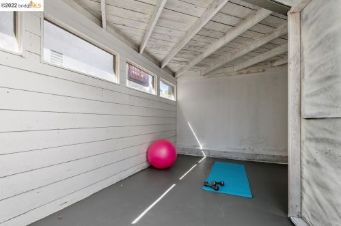 3012 Fulton St, Berkeley CA  94705-1805 exterior