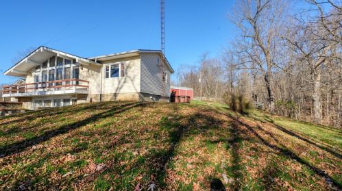 130 Fox Creek Rd, New Concord, OH 43762-9601