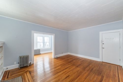 24 Walnut Pkwy, Montclair NJ  07042-4935 exterior