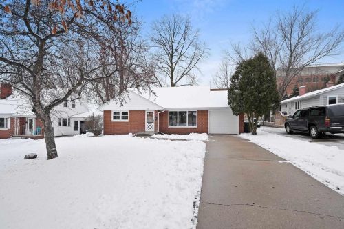 150 Beaupre St, Green Bay, WI 54301-2403