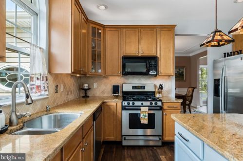 16 Livingston Ln, Lumberton Township NJ  08048-6210 exterior