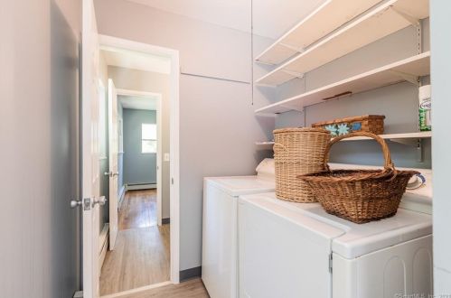 21 Greenfield St, Waterford CT  06385-3907 exterior