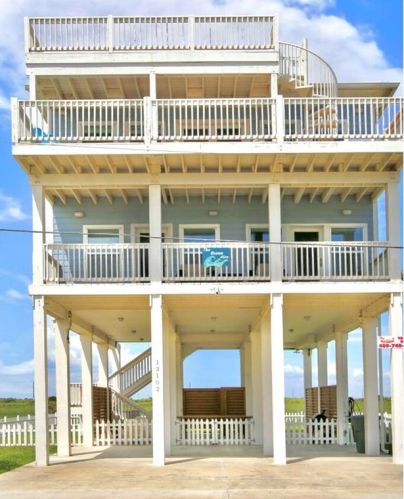 13102 John Reynolds Rd, Galveston, TX 77554-9717