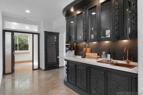 4710 Plummer Ct, San Diego CA  92130-1338 exterior