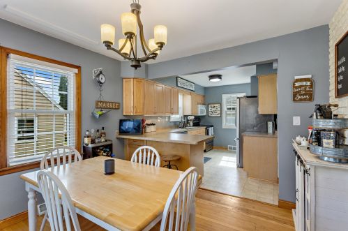 1142 8 Ave, West Bend WI 53090-1802 exterior