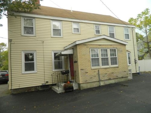 3 Berry Pl, Peabody, MA 01960-4401