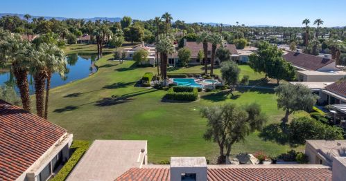 139 Desert Dr, Rancho Mirage CA  92270-4923 exterior