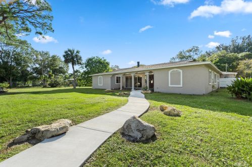 3021 Fairway Dr, Fort Pierce, FL 34982-4319
