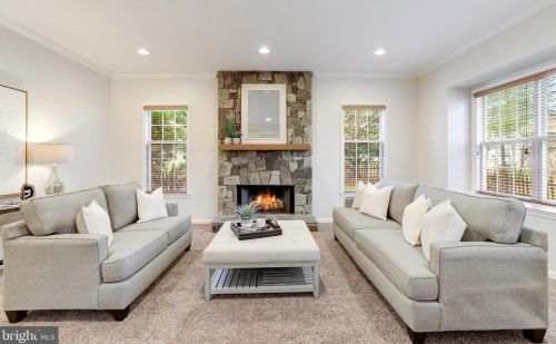 12416 Willow Falls Dr, Herndon, VA 20170-2086