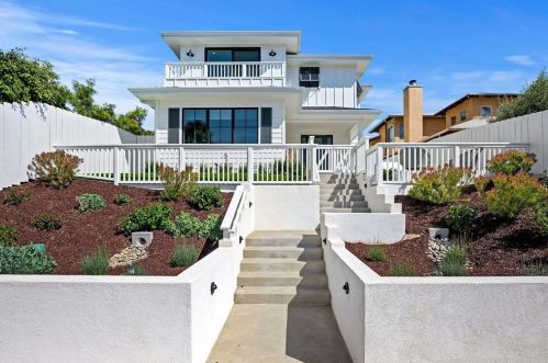 237 La Mesa Ave, Encinitas, CA 92024-2504