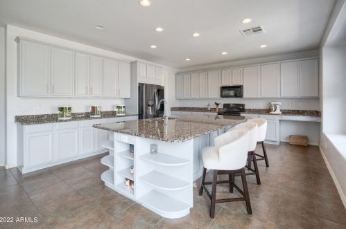 2204 Bowker St, Phoenix AZ  85040-3424 exterior