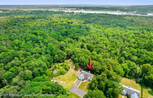 38 Jeanette St, Berkeley Township NJ  08721-3517 exterior