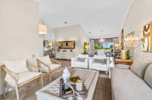 13812 Folkestone Cir, West Palm Beach FL  33414-7719 exterior