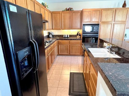 67710 Natoma Dr, Cathedral City, CA 92234-9416