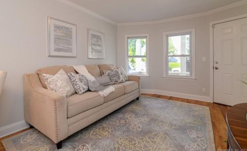 94 Cleveland Ave, Bridgeport CT  06606-5209 exterior