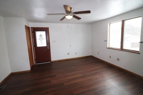 407 Victor St, Penn, PA 15675-9705