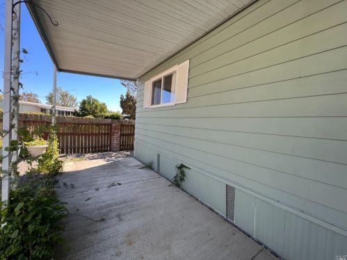 120 Salisbury Cir, Santa Rosa CA  95401-9103 exterior