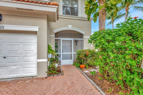 6110 Seminole Gardens Cir, West Palm Beach, FL 33418-6583