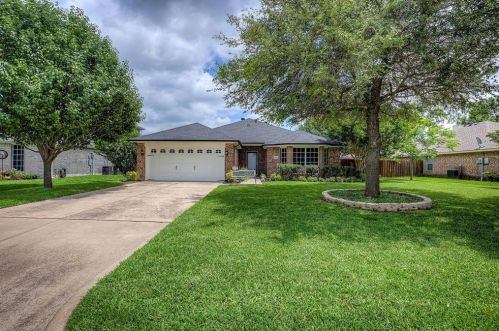 6913 Justin Ln, Greenville, TX 75402-7714