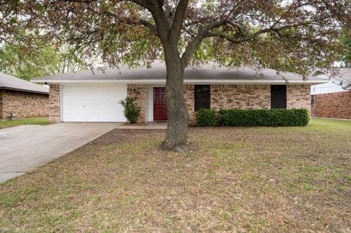 1415 Stuart Rd, Denton, TX 76209-8413