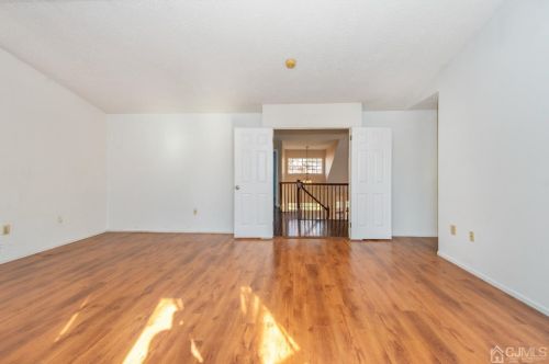 27 Nathan Dr, Old Bridge NJ  08857-2789 exterior