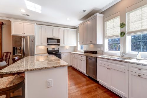 136 Slipper Shell Ct, Mount Pleasant SC  29464-6721 exterior