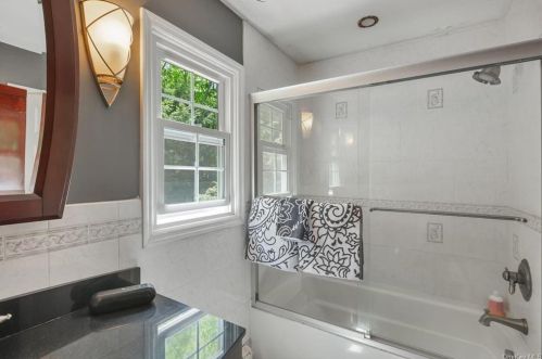 44 Ontario Ave, Middletown NY  10940-4339 exterior