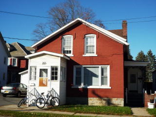22 Couch St, Plattsburgh, NY 12901-2908