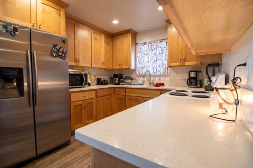 512 Mount Everest Ct, Modesto CA  95358-6316 exterior
