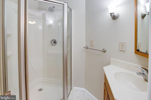 4882 Wood Lilly Ct, Woodbridge VA  22192-6137 exterior