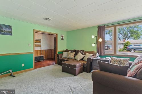 41 Blossom Ln, Schuylkill Haven PA  17972-1808 exterior