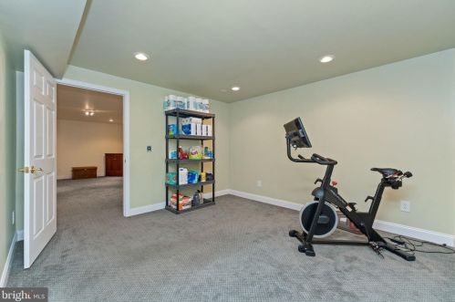 185 Clover Ln, Perkiomenville PA  18074-9485 exterior