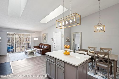 76 Players Cir, Tinton Falls NJ  07724-3805 exterior