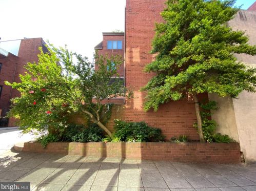 127 Catharine St, Philadelphia PA 19147-3429 exterior