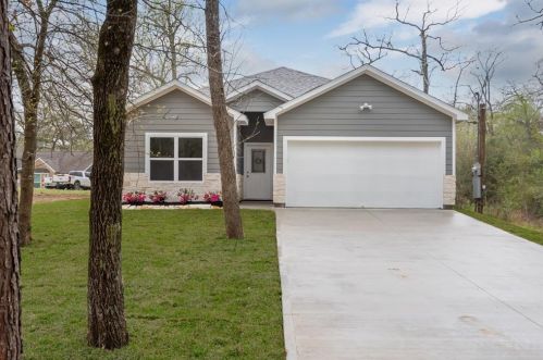 37503 Dove Lake Dr, Magnolia, TX 77354-1979