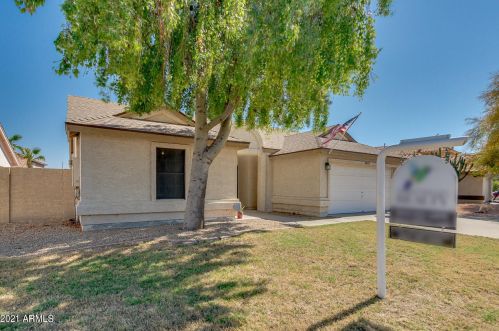 6823 78th Ave, Glendale, AZ 85303-2908