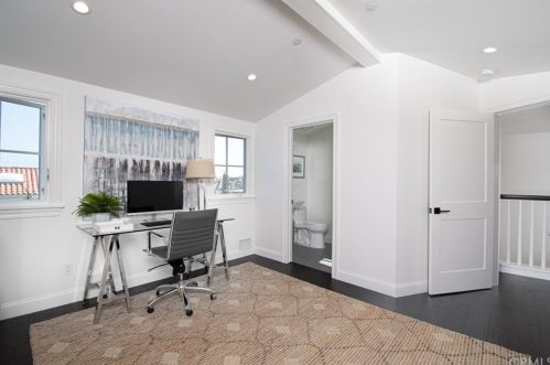 126 Ruby Ave, Newport Beach CA  92662-1126 exterior