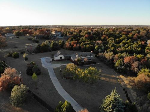 309 Clear Lake Ln, Weatherford, TX 76087-9173