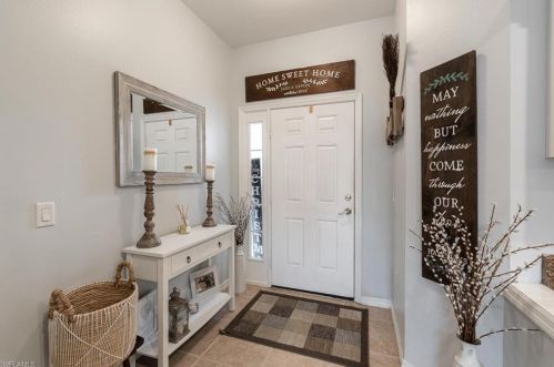 1132 Oxford Ln, Naples, FL 34105-4817